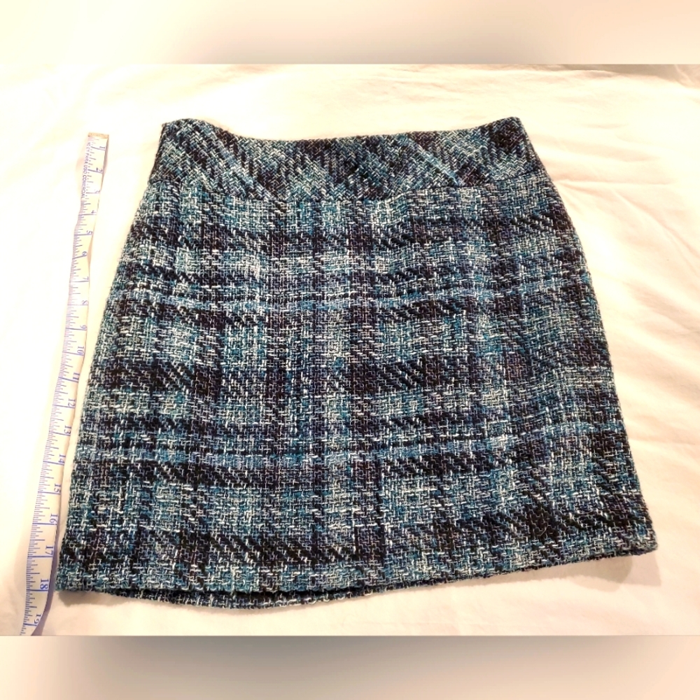 LOFT Outlet Blue and Black Tweed Skirt Size 6